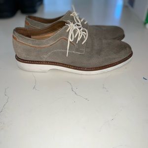 Johnston & Murphy mens casual shoes size 10 (good condition)